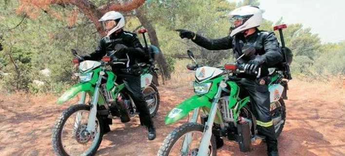 Ποια ήταν η ομάδα «Θησέας» των δικυκλιστών της Πυροσβεστικής που καταργήθηκε το 2017 – Πώς θα είχε βοηθήσει (Εικόνες)
